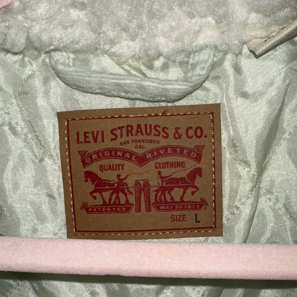 Levi's Light Green Sherpa Collar Jacket - Picture 2 of 5